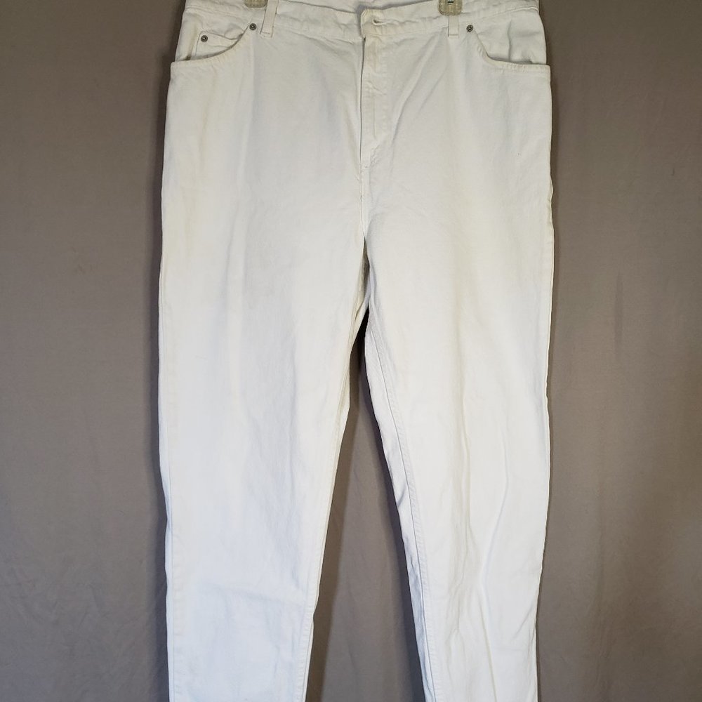 Levi Strauss & Co White Taper Fit/Leg Jeans Women's 20M